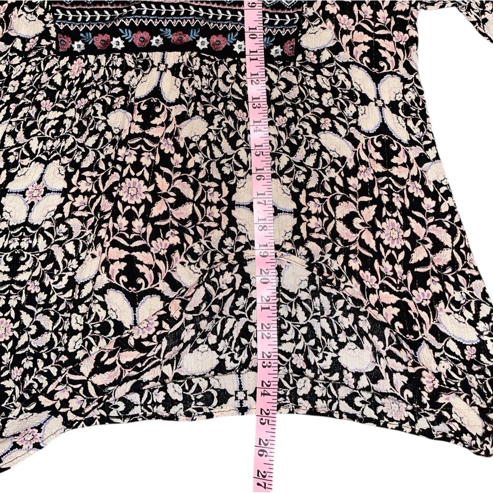 Wonderly Black and Cream Patterned Top - Picture 11 of 15